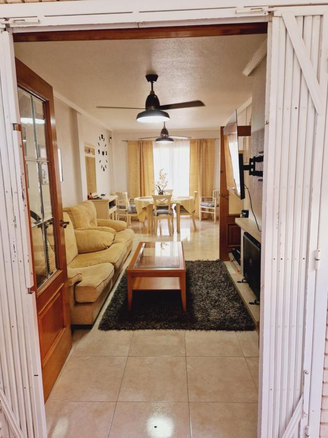 Magnifico Chalet Adosado En Torrevieja, Alicante. Esterno foto