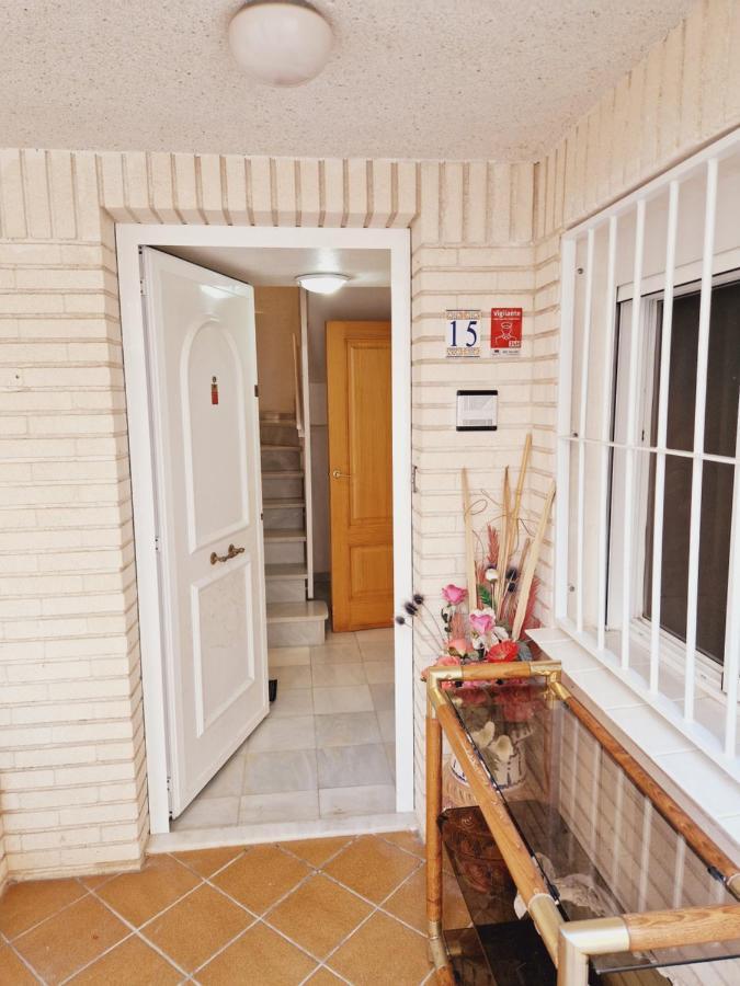 Magnifico Chalet Adosado En Torrevieja, Alicante. Esterno foto
