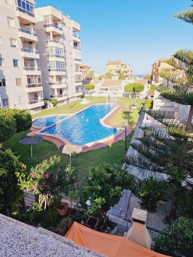 Magnifico Chalet Adosado En Torrevieja, Alicante. Esterno foto